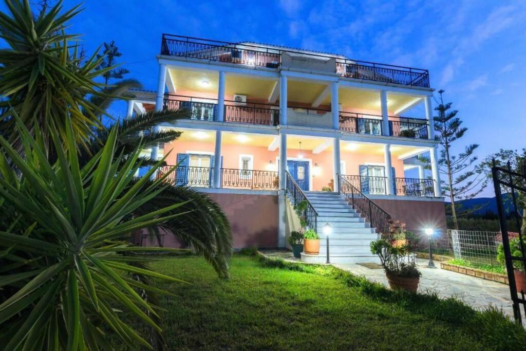 Lightful Attic At Regina Apartments Αλυκανάς Εξωτερικό φωτογραφία